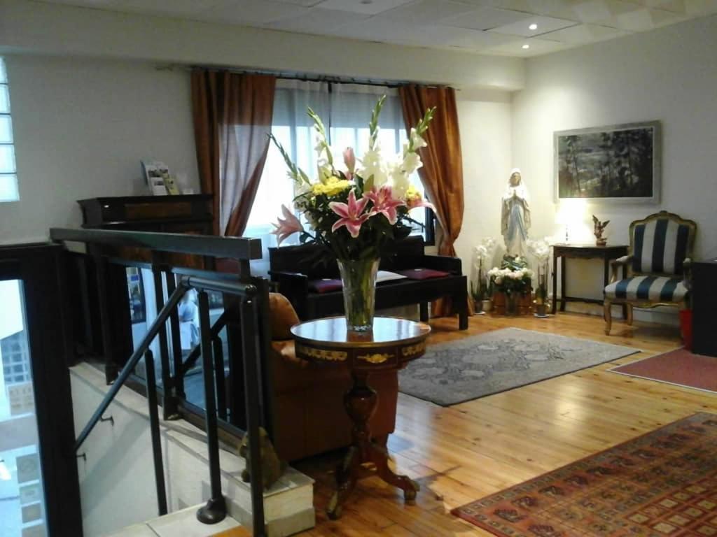 Hotel Calvaire ลูร์ด ภายนอก รูปภาพ